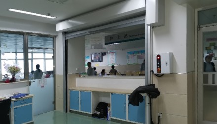 保定某醫(yī)院快速門(mén)安裝應(yīng)用